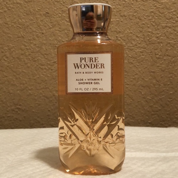 NWT Bath & Body Works Pure Wonder Bath & Body Wash. Aloe & Vitamin E shower gel - Picture 2 of 5